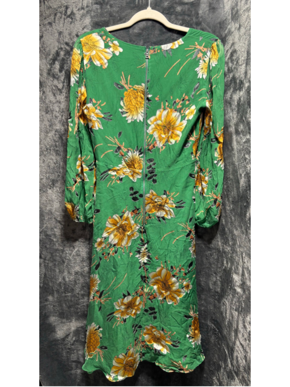 Alice + Olivia RARE Coco Floral Silk Blend Green & Gold Chiffon Dress Size 6 EUC - Picture 3 of 12